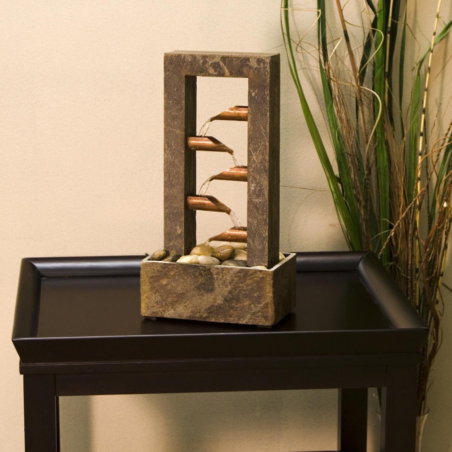 Настенный комнатный фонтан