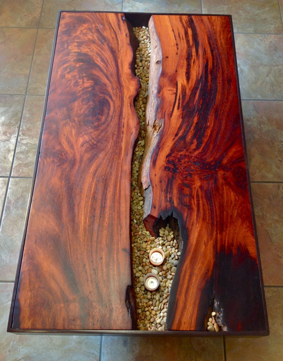 Стол из секвойи