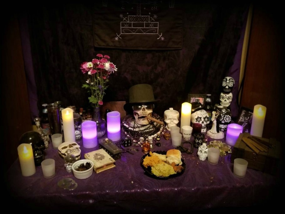 Домик ведьмы внутри