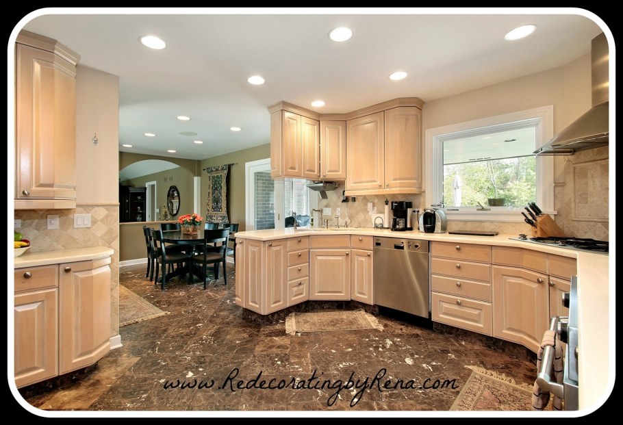 Светло кремовая кухня