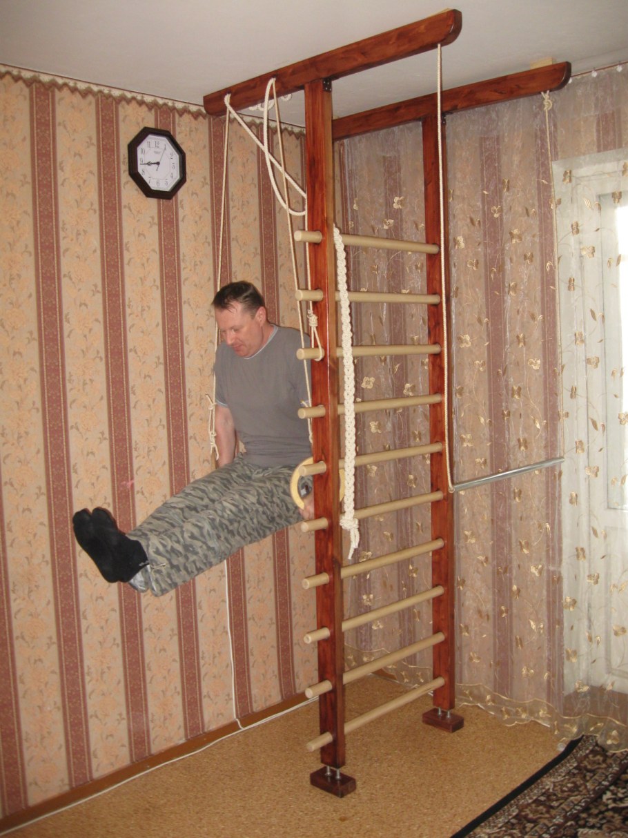 Спортивный уголок в казарме