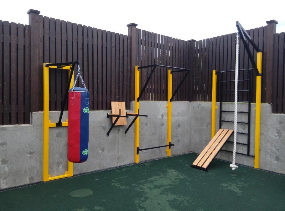 Спортивный уголок на участке