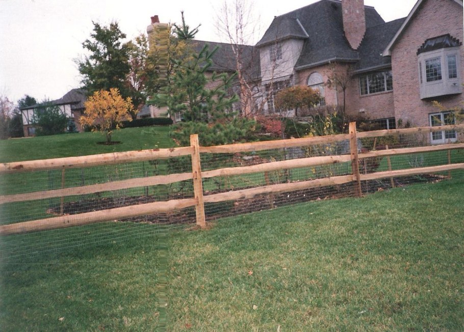 Деревянный забор в стиле ранчо