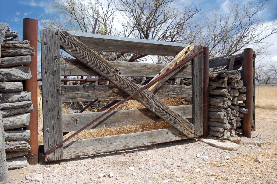 Забор ранчо калитка