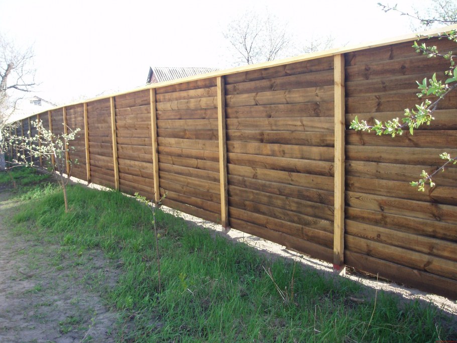 Деревянный забор
