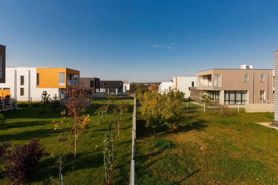 Рендеры двор архитектура