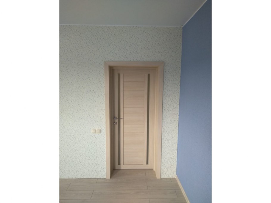 Крашеные стены в коридоре
