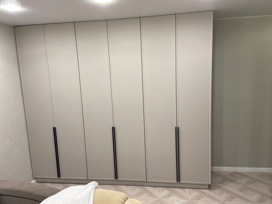 Ручки для шкафа распашного