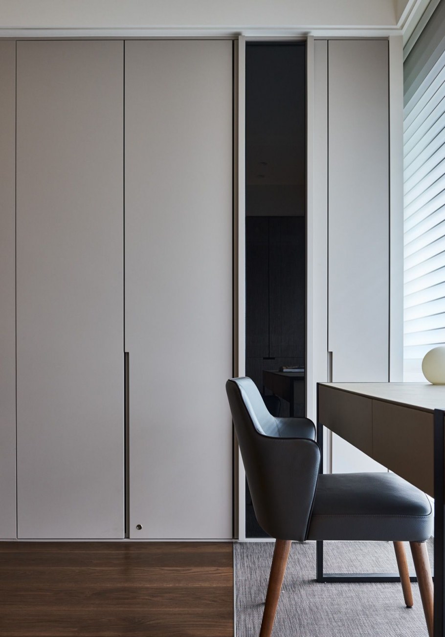 Встроенные распашные шкафы