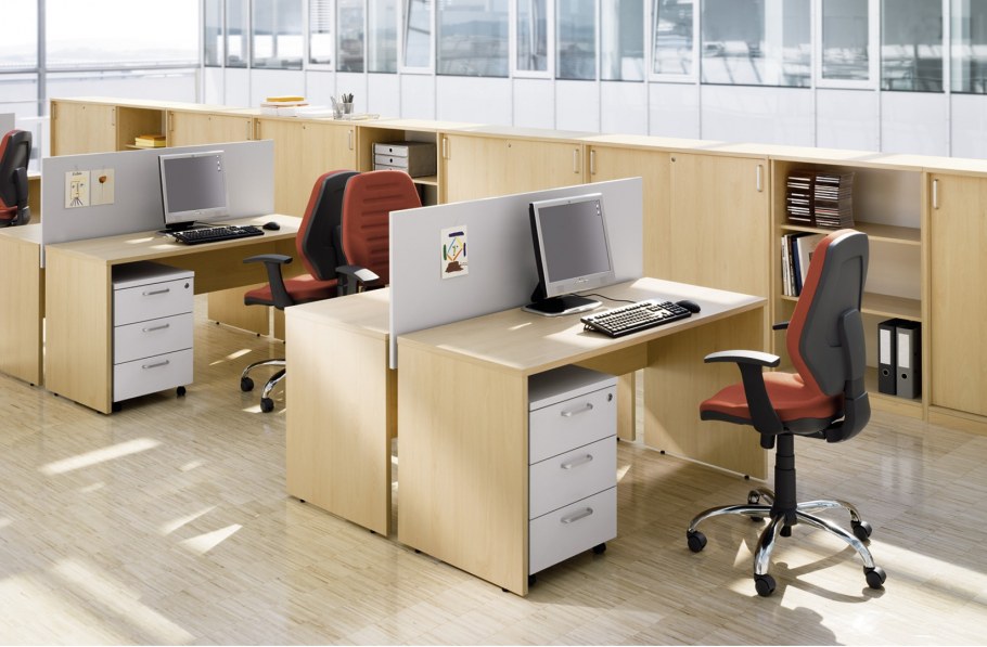 Расположение столов в офисе