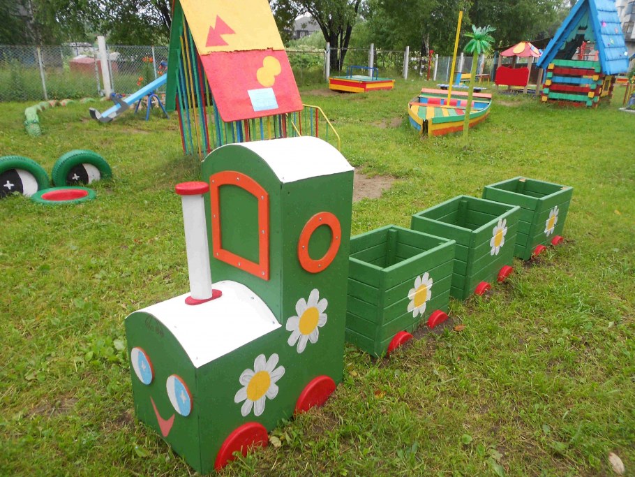 Украсить детскую площадку