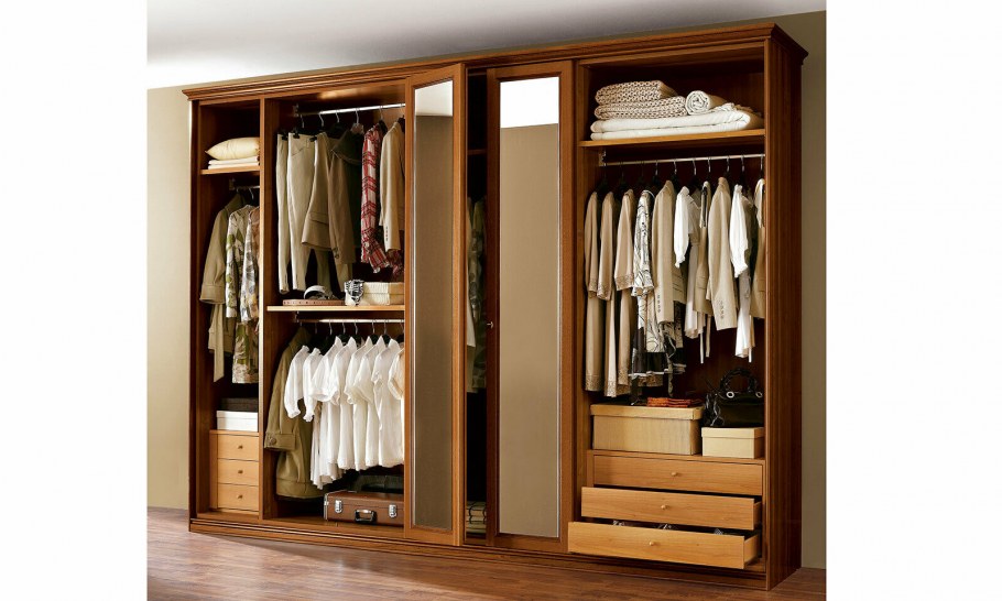 Встроенный шифоньер в спальню