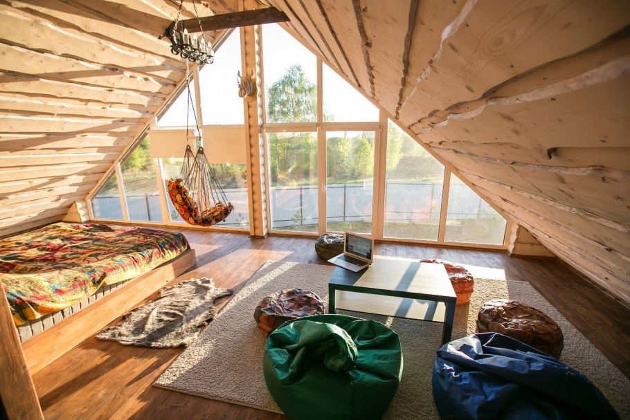 Треугольный дом интерьер