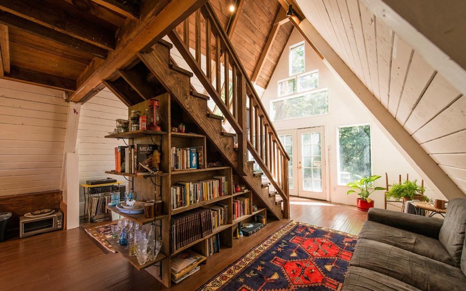 Дом шалаш а frame House.