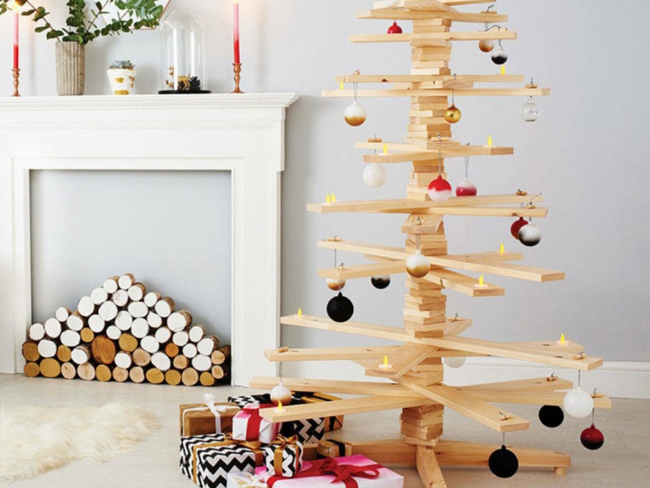 Деревянные елки для новогоднего декора