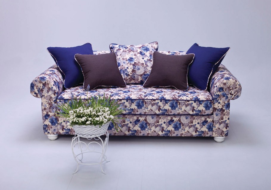 Диван Прованс фиолет в интерьере