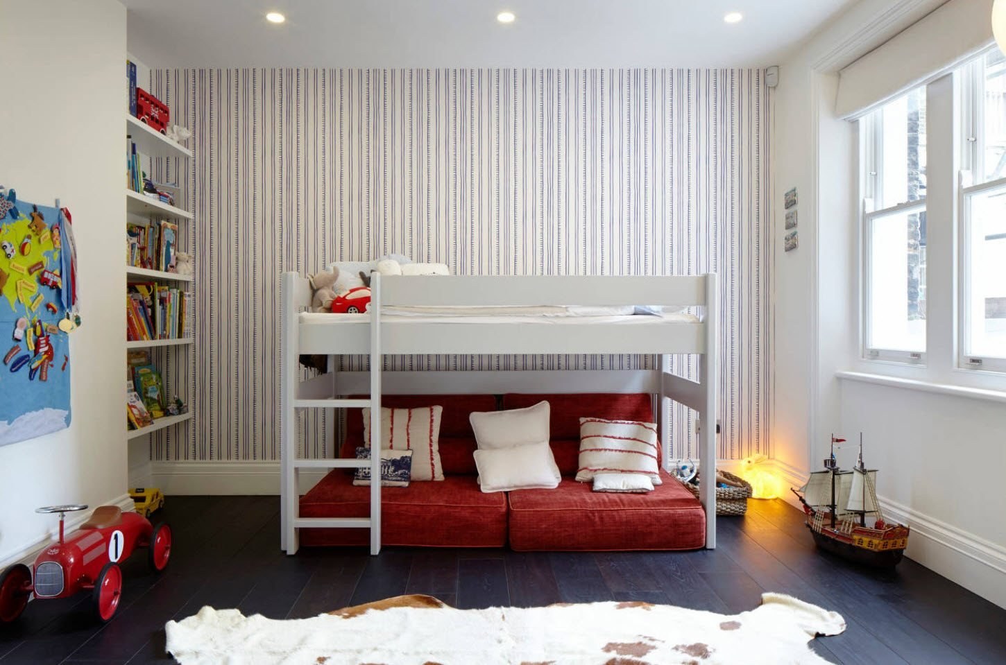 Интерьер детской с двухэтажной кроватью