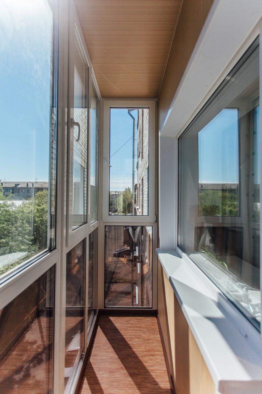 Лоджия с панррамнымииокнами