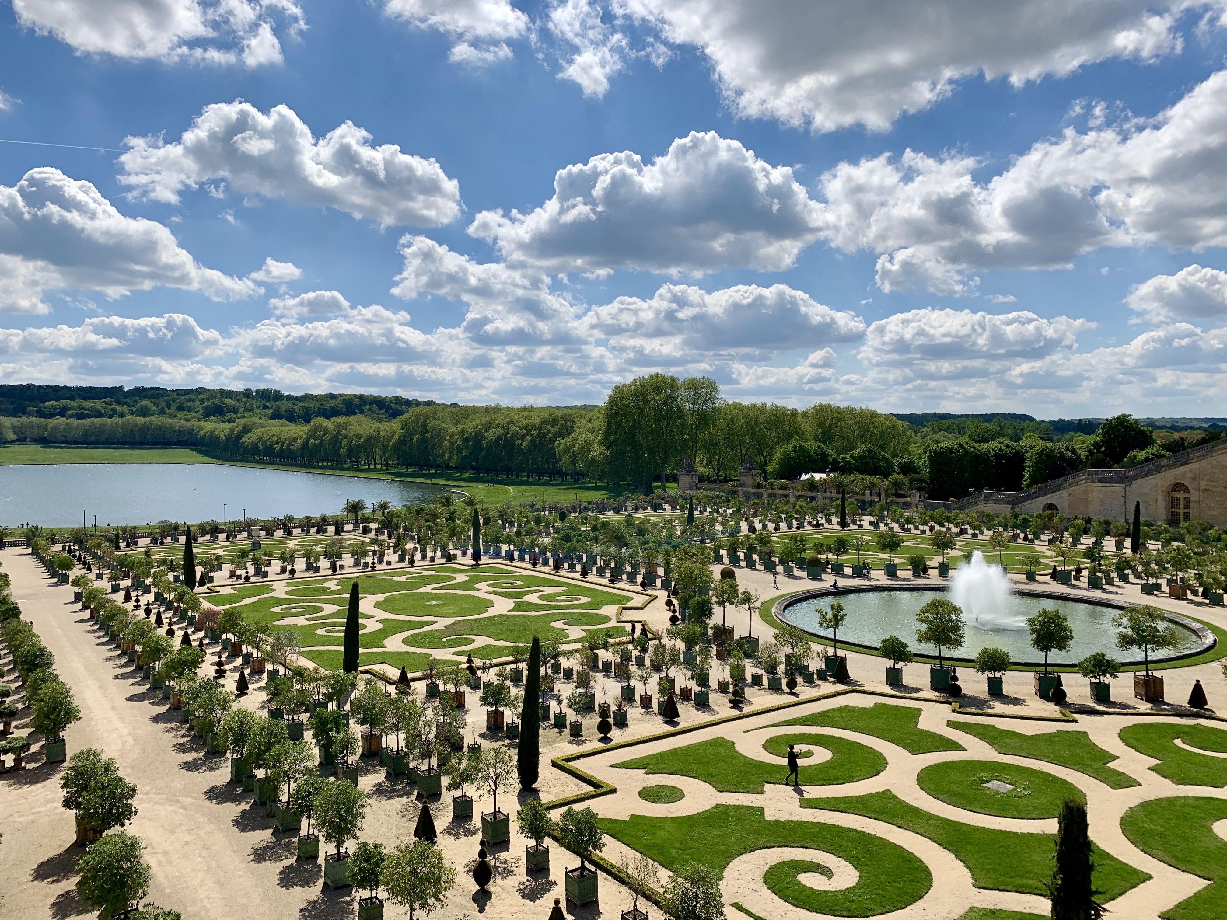Версаль садовый. Версальский дворцово-парковый комплекс. Версальский парк Франция. Версальский дворец сады и парки. Версальский дворец и парк во Франции.