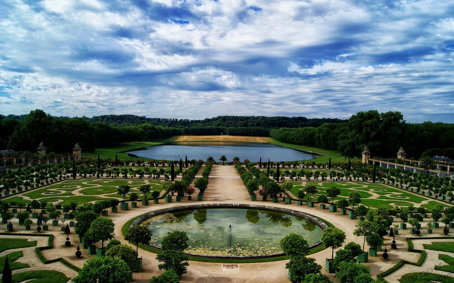 Версаль садовый. Версальский дворец и парк. Французский парк Версальский парк. Дворец и парк в Версале Франция. Парковый ансамбль Версаля во Франции.