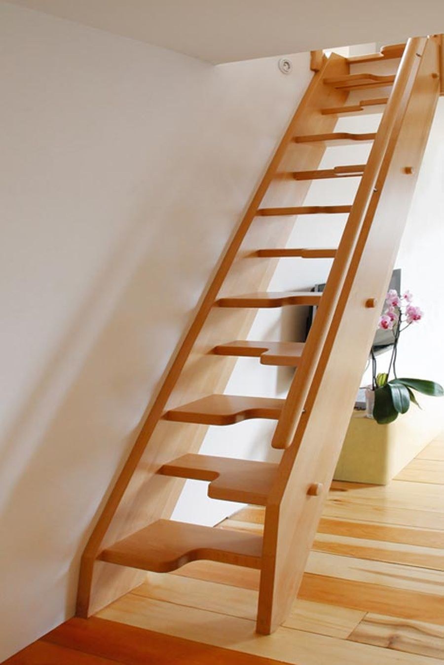 Одномаршевая лестница гусиный шаг