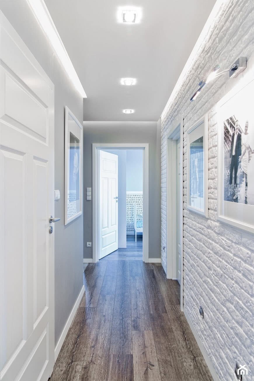 Коридор белый кирпич