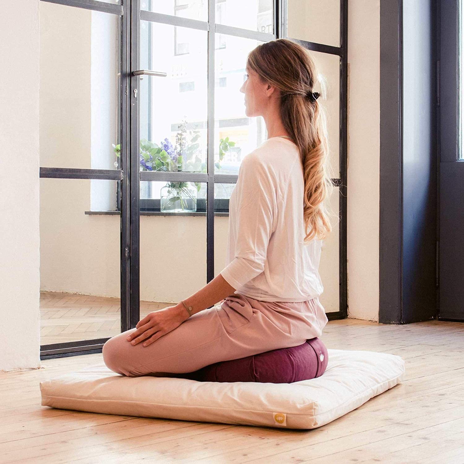 Подушка для йоги и медитации
