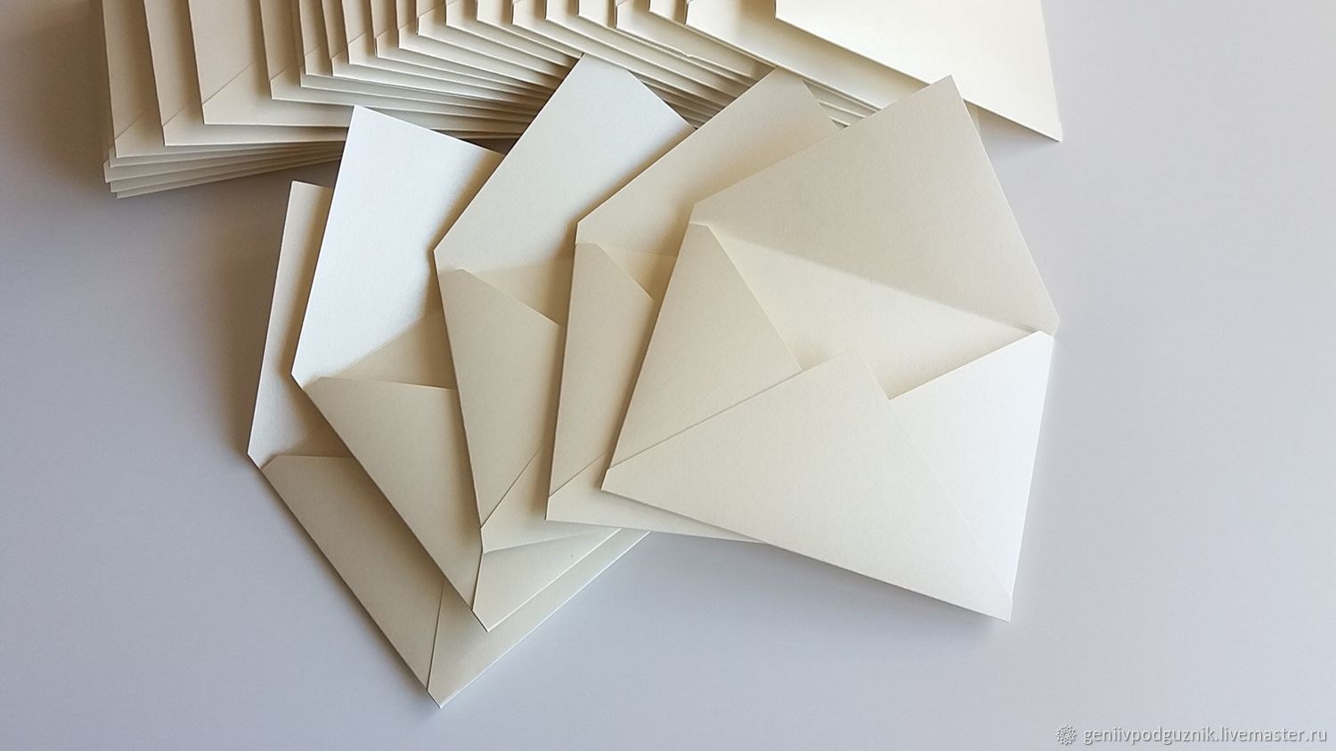 Конверты бумажные купить. Дизайнерская бумага. Бумажный конверт. Конверты дизайнерская бумага. Декоративный картон.
