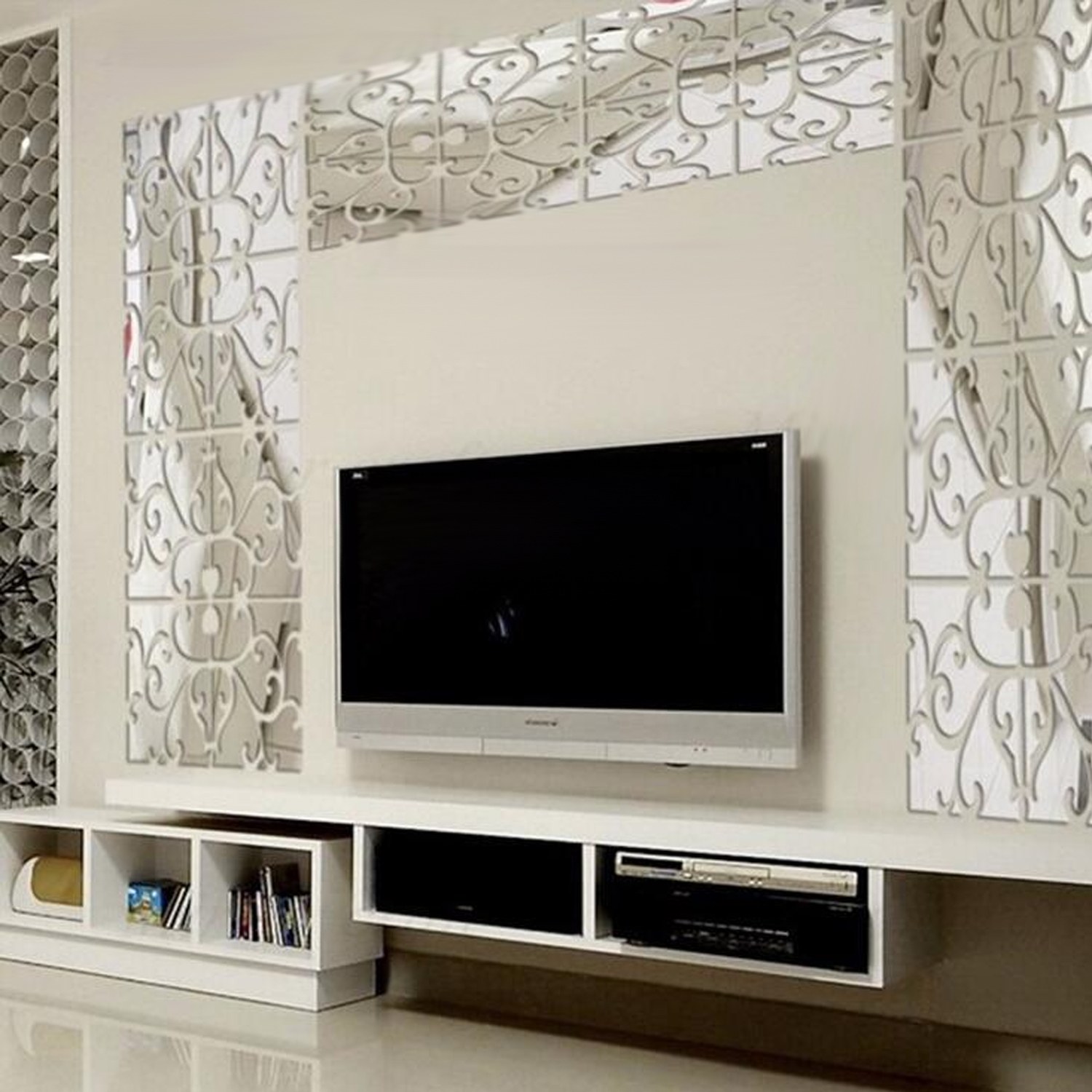 Рамки вокруг экрана. Гостиная с телевизором на стене. Декор стены с телевизором. Декоративная панель под телевизор. Телевизор на стене в интерьере.