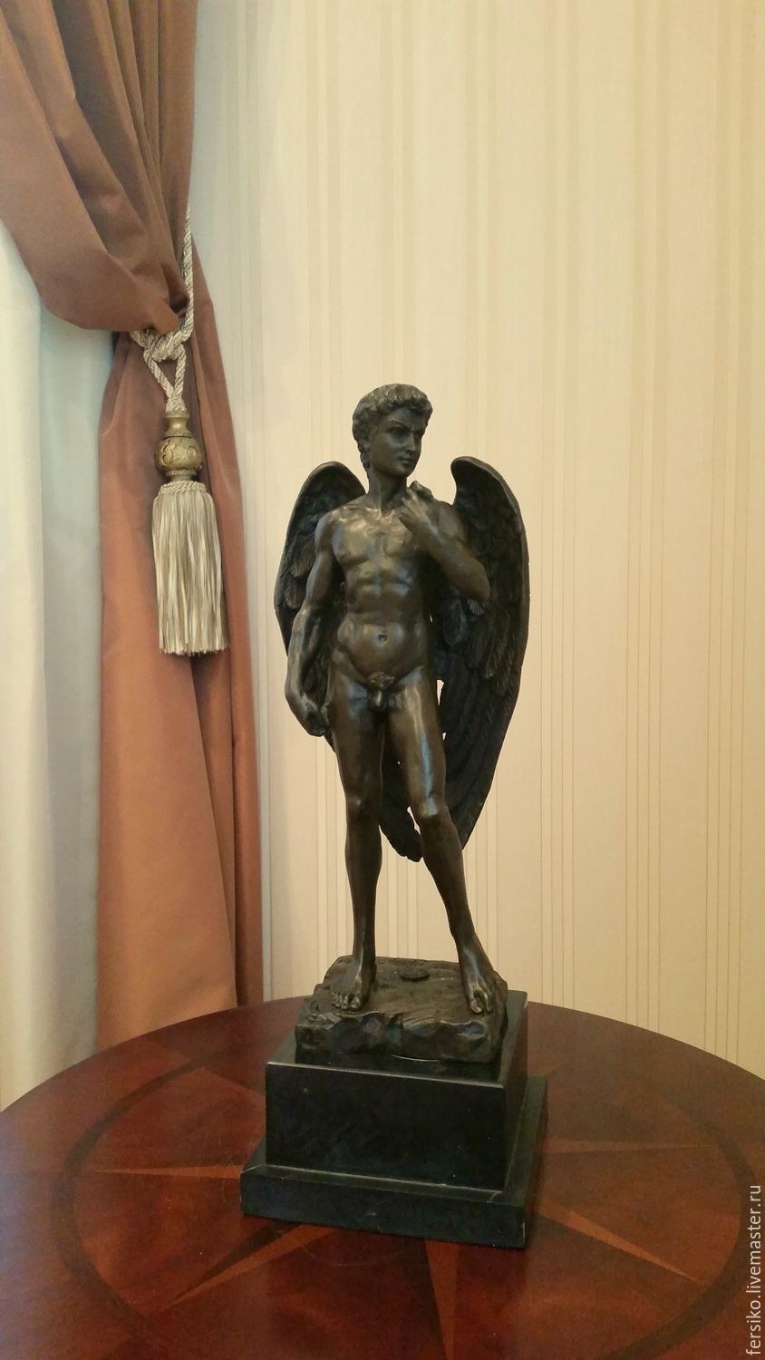 Полигональные скульптуры из металла