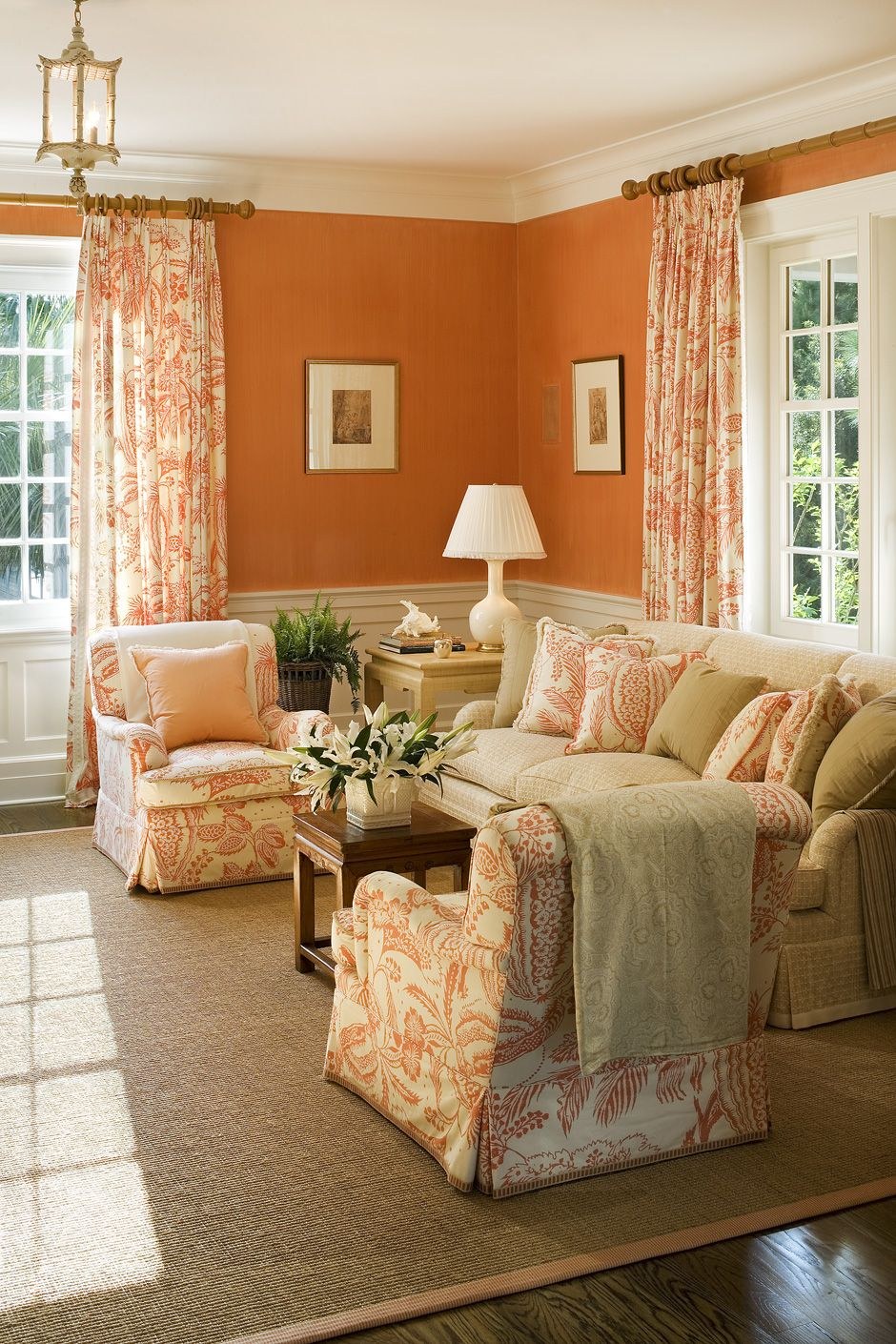 Теплые тона в интерьере. Персиковые стены. Персиковый цвет в интерьере. Гостиная в персиковых тонах. Персиковые стены в интерьере.