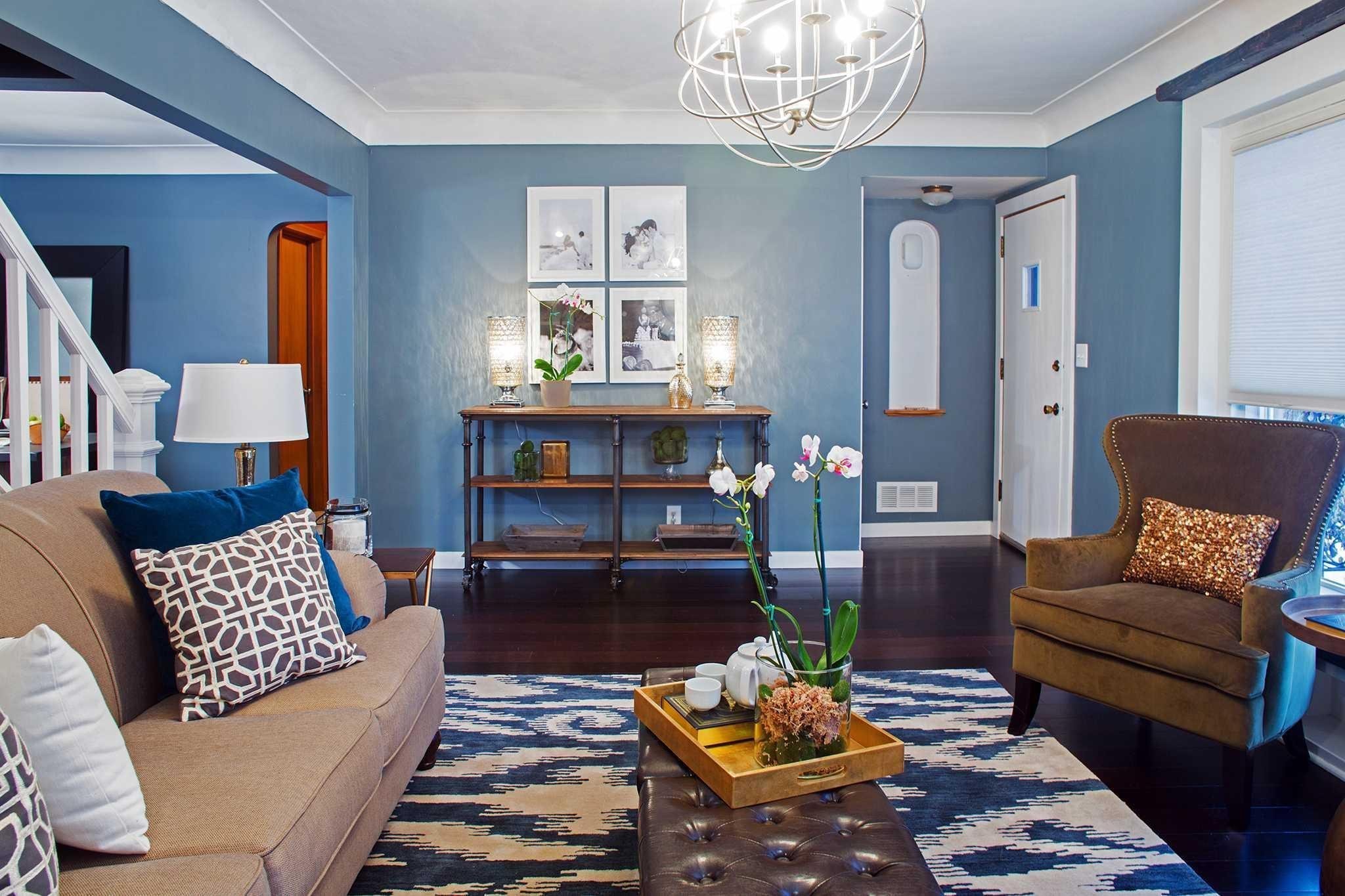 Цвета стен в интерьере гостиной. RAL 5014 В интерьере. Голубые стены в интерьере. Гостиная в голубых тонах. Гостиная с голубыми стенами.