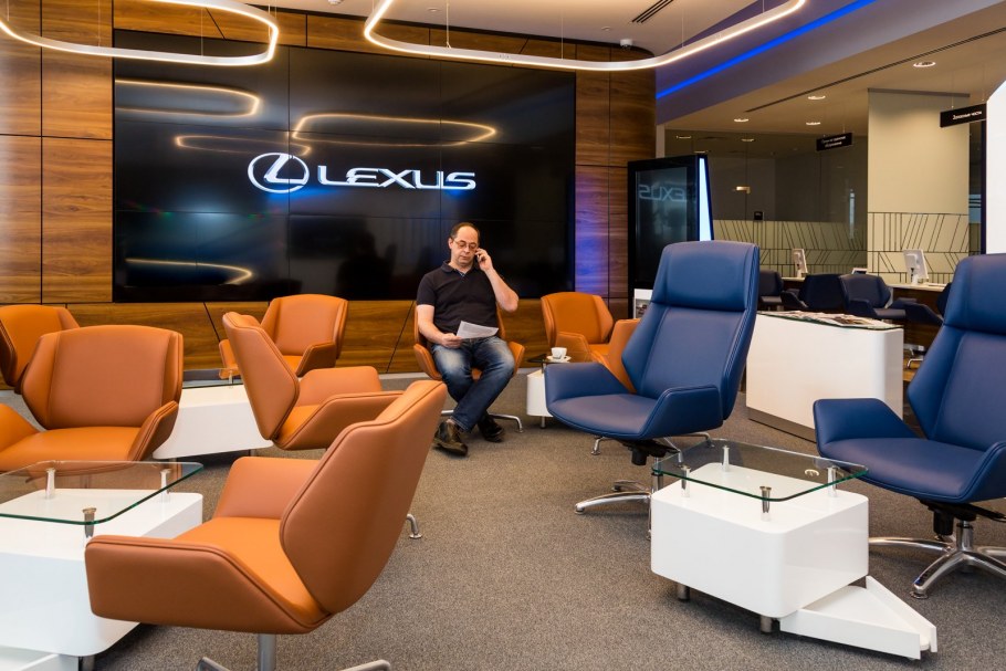 Зона ожидания в автосервисе