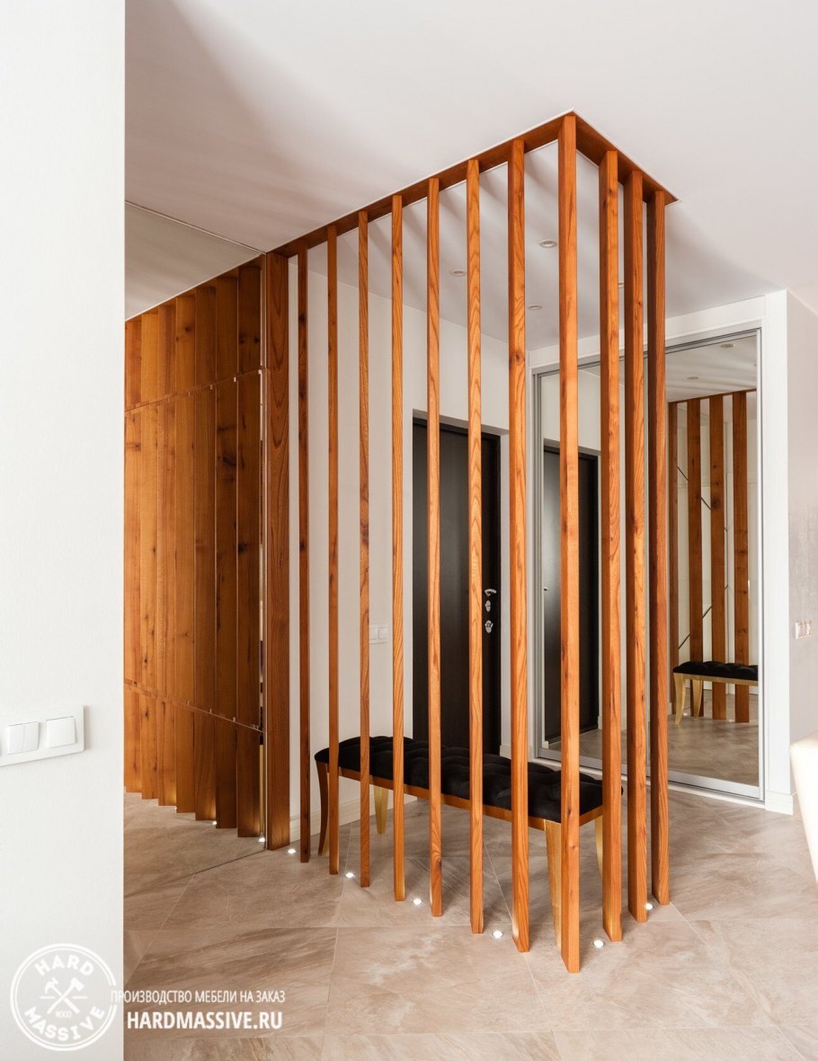 Отделка стен деревянными рейками