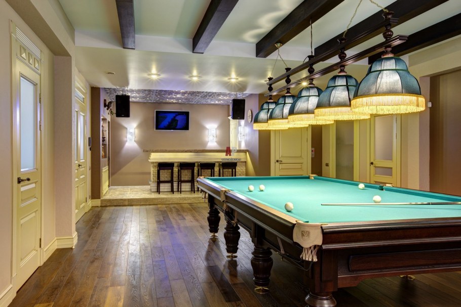 Бильярдная в современном стиле