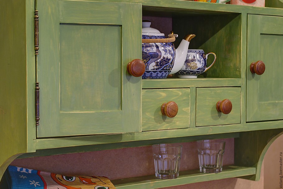 Советский кухонный шкаф