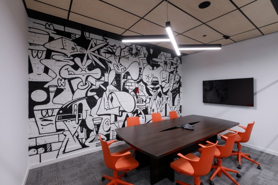 Креативная стена в офисе
