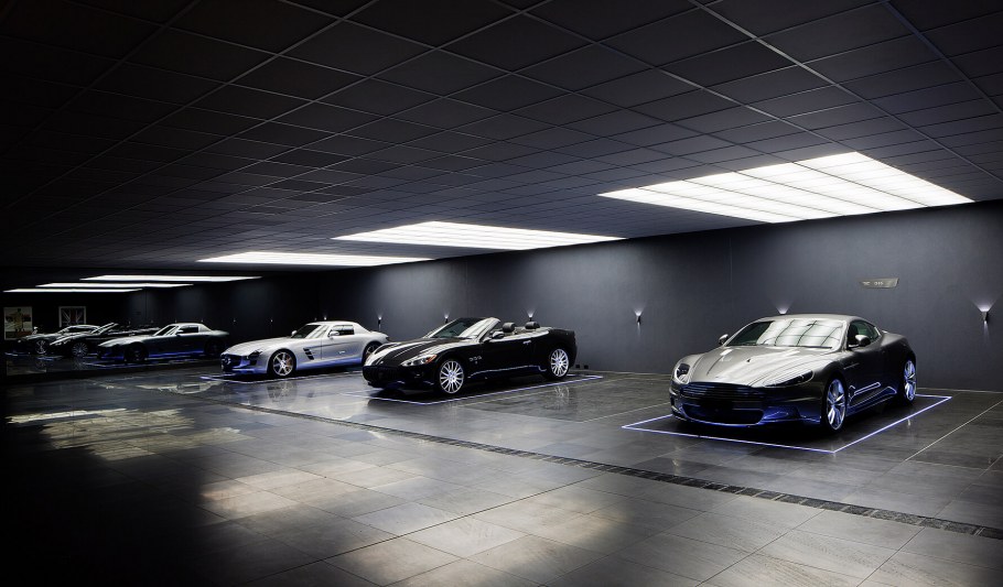 Крутой гараж