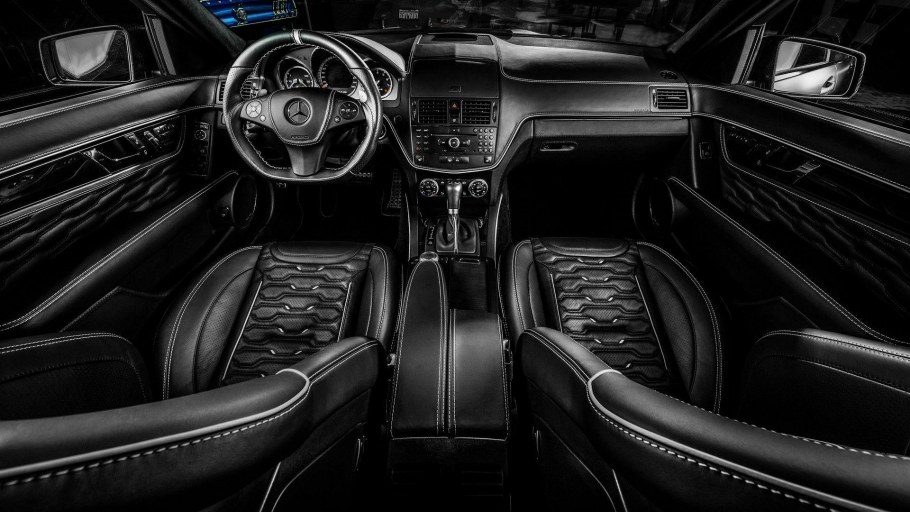 Темно серый интерьер