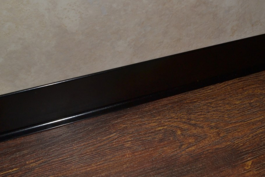 Плинтус алюминиевый l-образный серый агат (2500*11*100 мм)