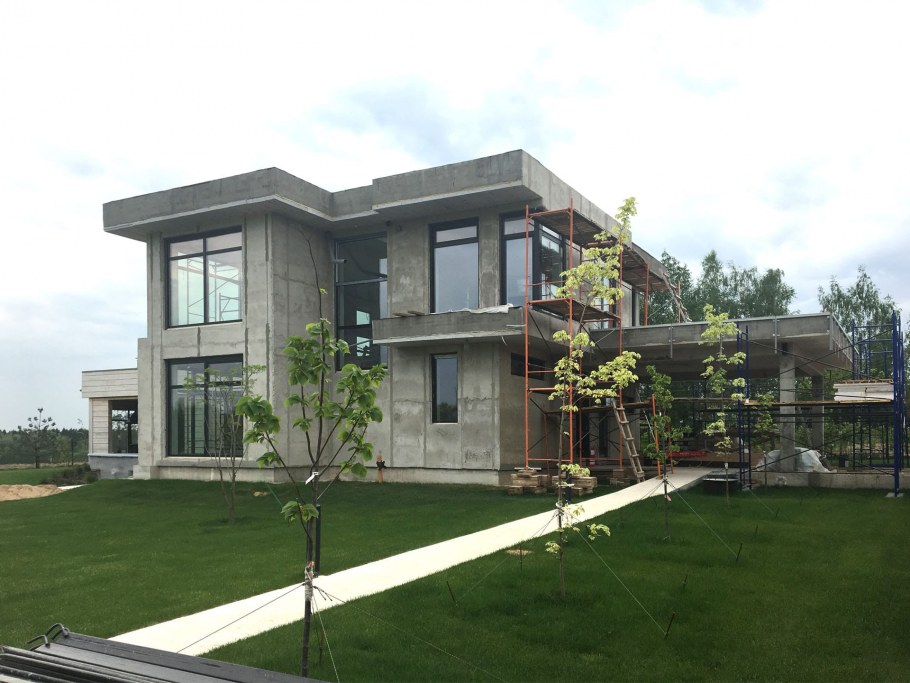 Монолитный коттедж