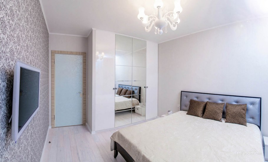 Зеленые стены в спальне