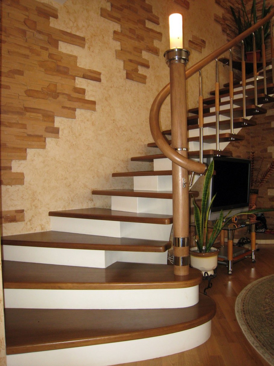 Покрасить лестницу деревянную