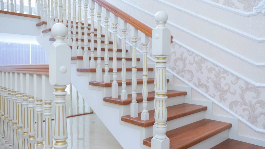 Цвет стен в холле с лестницей