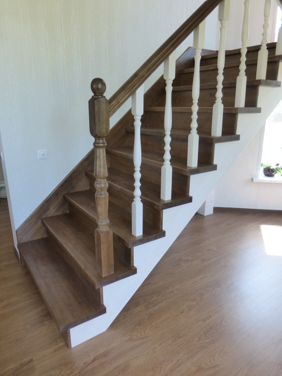 Покрасить лестницу деревянную