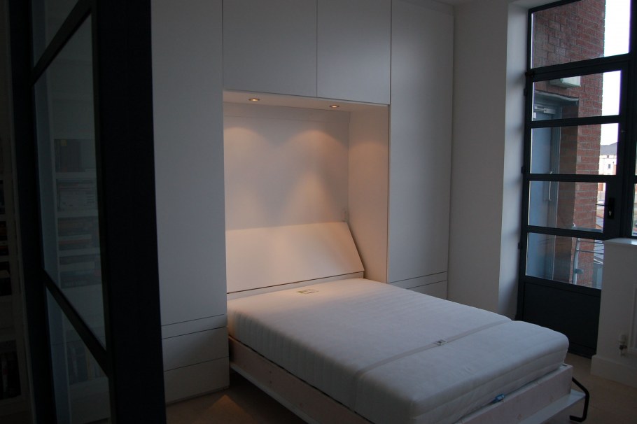 Скрытые кровати в стену в интерьере