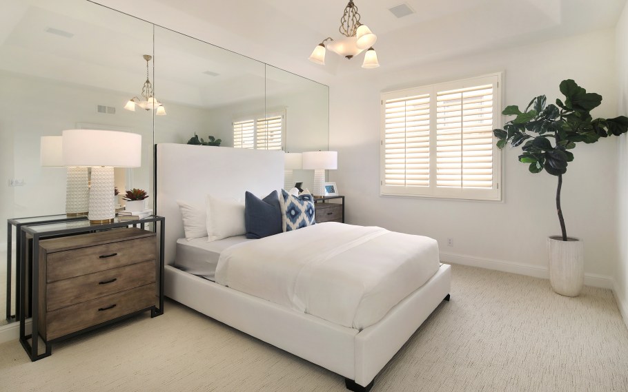 Спальня Неоклассика в серых тонах