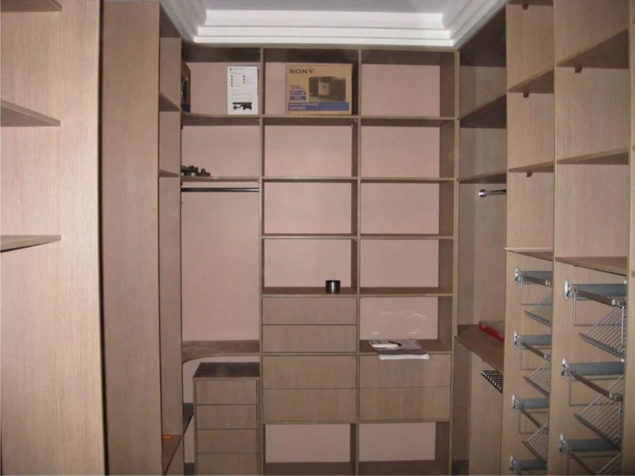 Узкие гардеробные