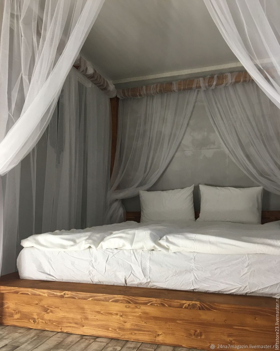 Балдахин на мансарде