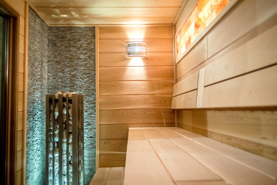 Отделка парилки лиственницей